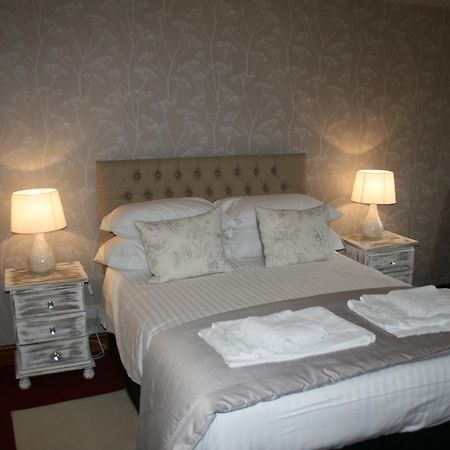 The Talbot Inn Much Wenlock Εξωτερικό φωτογραφία