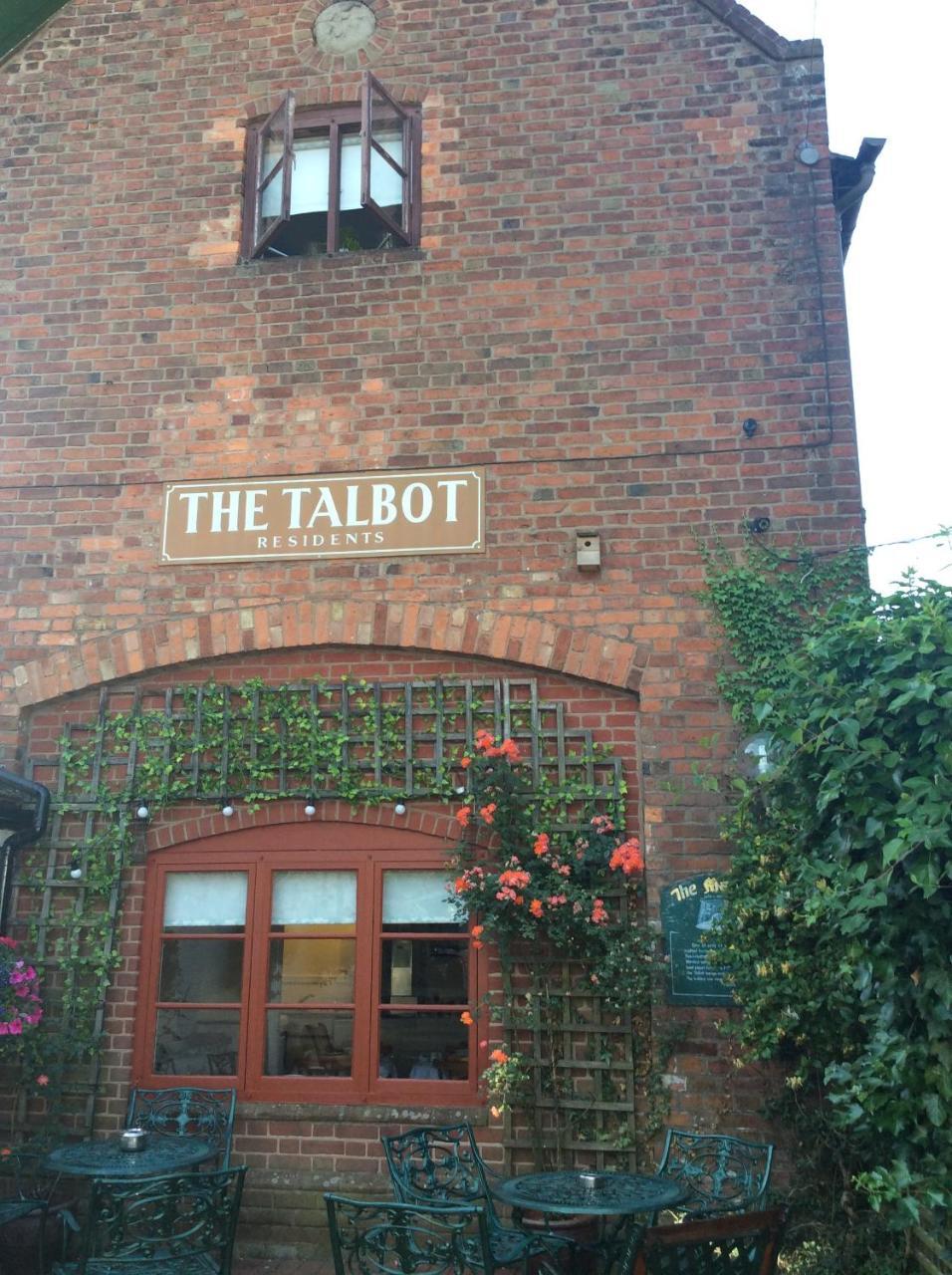 The Talbot Inn Much Wenlock Εξωτερικό φωτογραφία