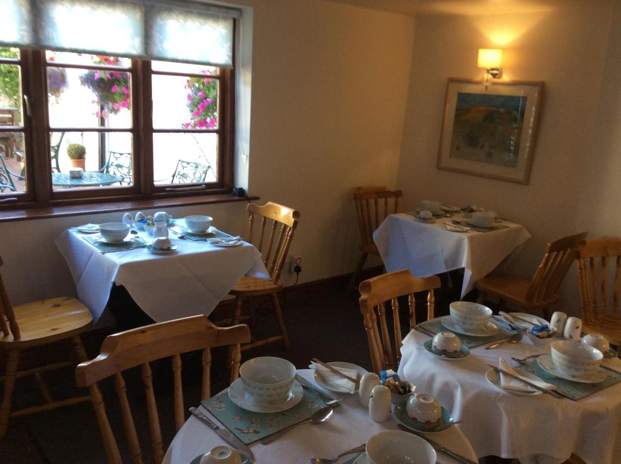 The Talbot Inn Much Wenlock Εξωτερικό φωτογραφία