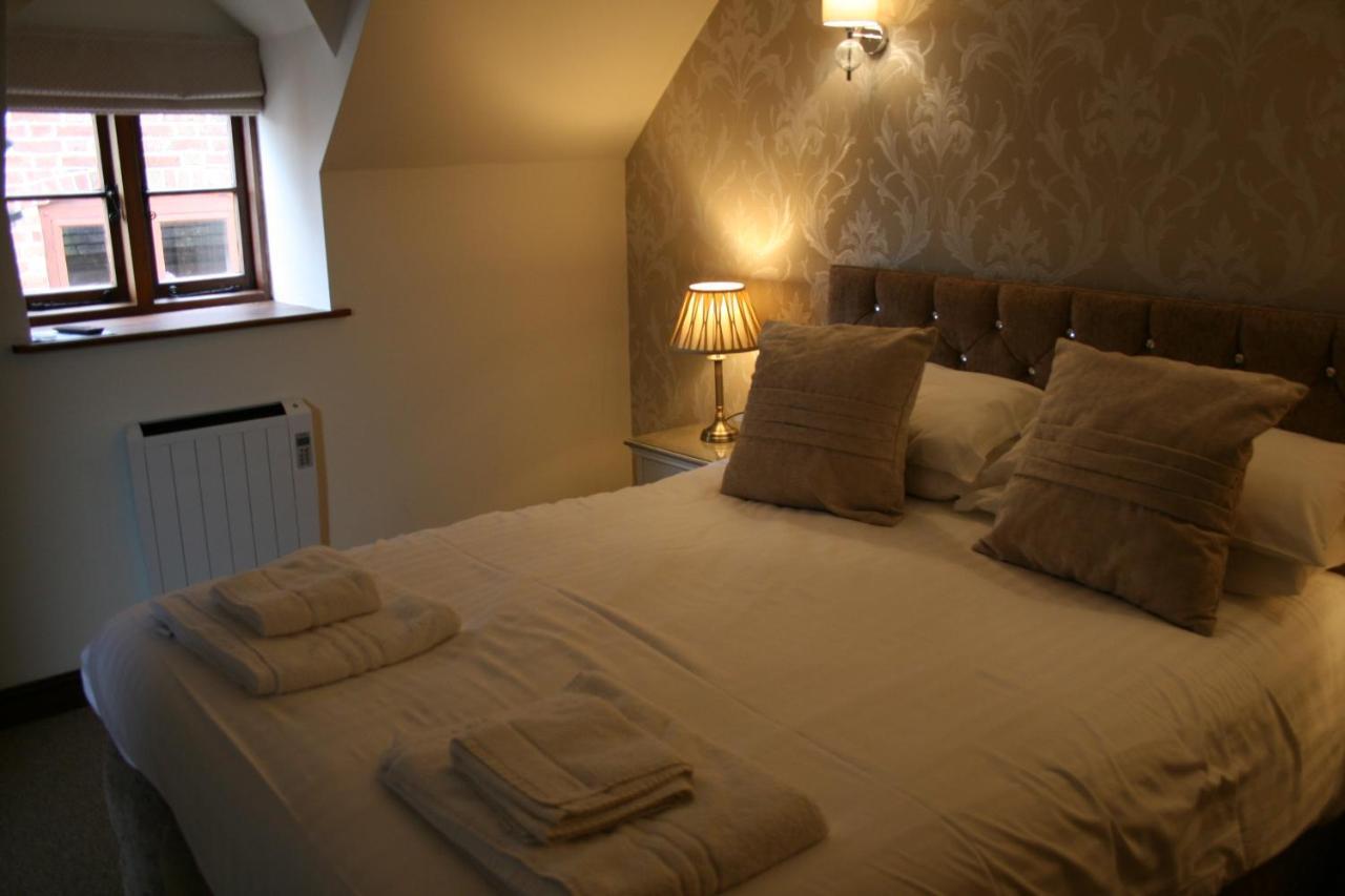The Talbot Inn Much Wenlock Εξωτερικό φωτογραφία